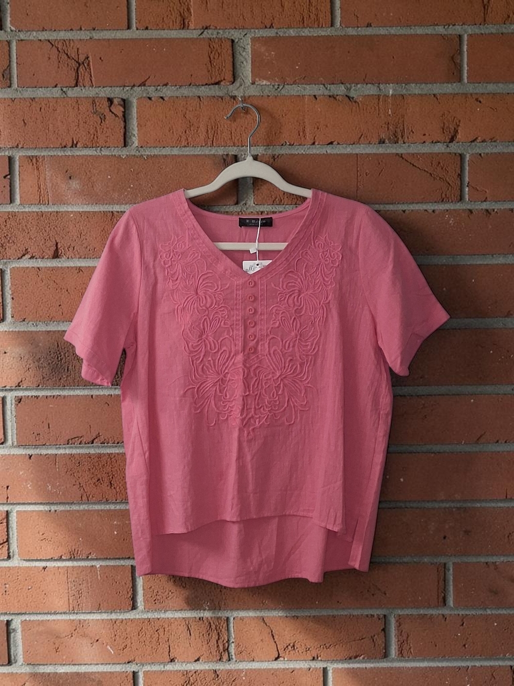 E-Retro V-Neck Short Sleeve Embroidered Top in Pink NWT